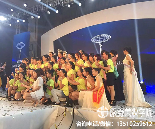 深圳學化妝的的學校有哪些東西（在深圳新手學化妝要準備什么）