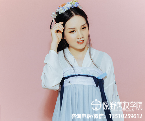 深圳化妝培訓學校哪家畢業好找工作