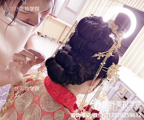 深圳有哪些化妝學(xué)校？怎么選好的化妝培訓(xùn)學(xué)校