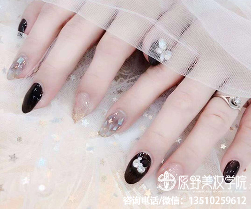 深圳美術學校哪個好，深圳哪家紋繡學校好一點